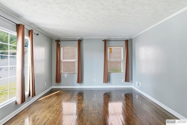 4824 Pratt Street, Omaha, NE 68104