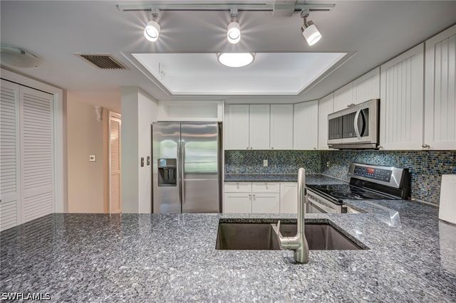 3300 Binnacle DR 205, Naples, FL 34103