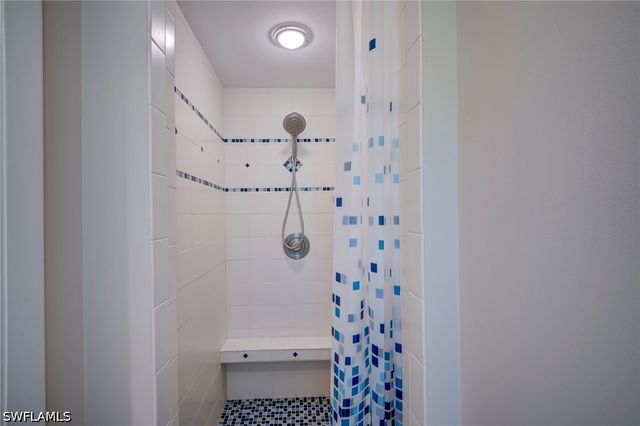 3300 Binnacle DR 205, Naples, FL 34103