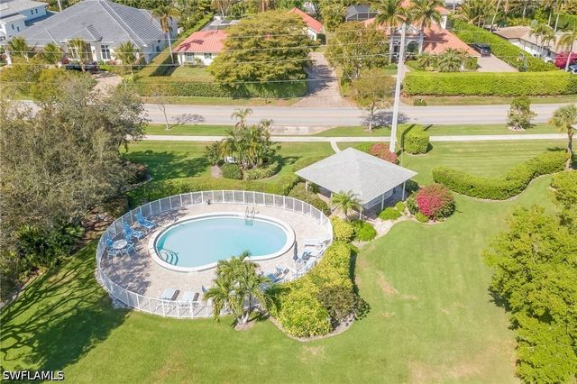 3300 Binnacle DR 205, Naples, FL 34103