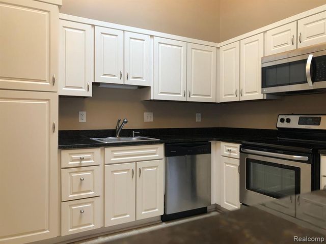 43568 W Arbor Way Drive 138, Canton, MI 48188