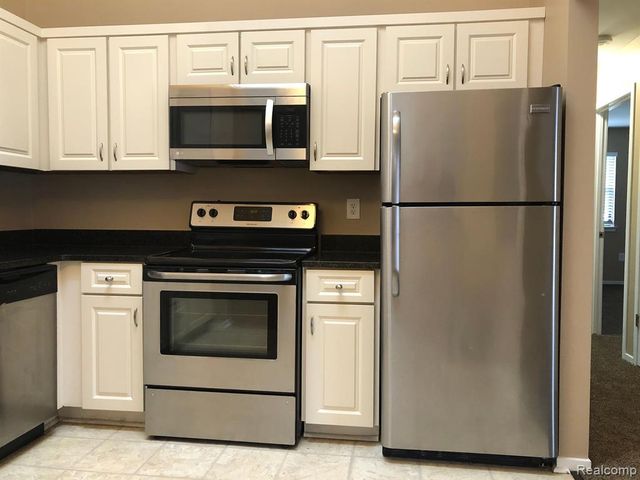 43568 W Arbor Way Drive 138, Canton, MI 48188