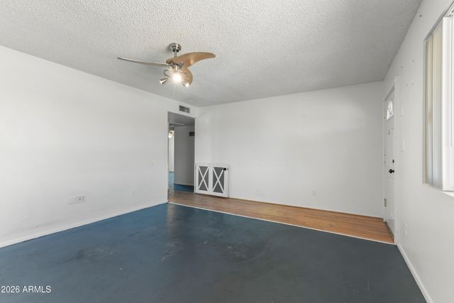 4523 W ALTADENA Avenue, Glendale, AZ 85304