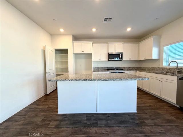 26564 Rosebay Way, Menifee, CA 92585