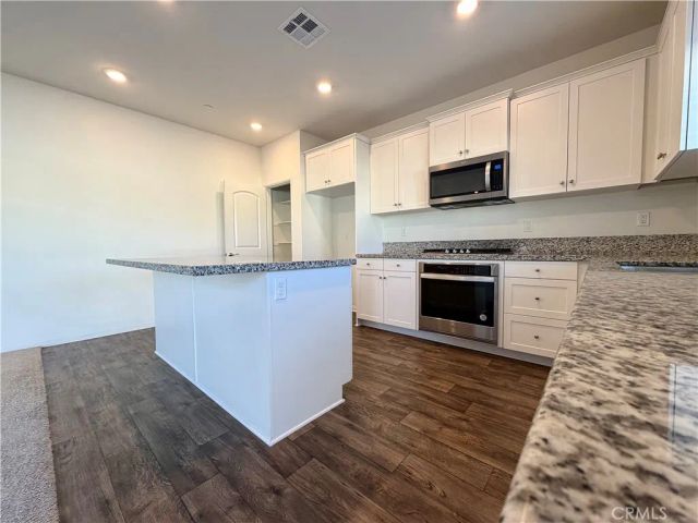 26564 Rosebay Way, Menifee, CA 92585