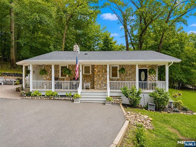 90 Highland Street, Park Ridge, NJ 07656