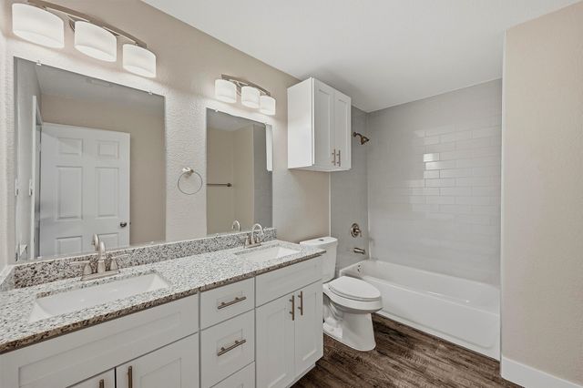 566 Mccraw Lane, Denison, TX 75021