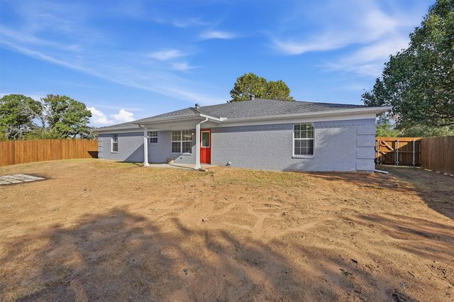 566 Mccraw Lane, Denison, TX 75021