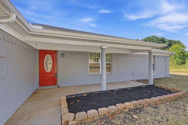 566 Mccraw Lane, Denison, TX 75021