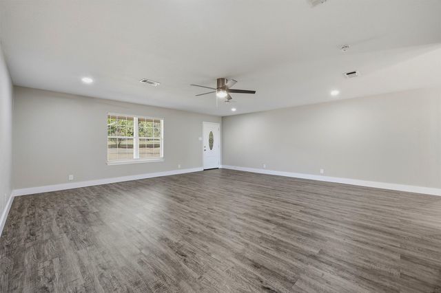 566 Mccraw Lane, Denison, TX 75021