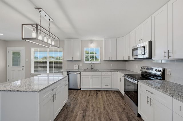 566 Mccraw Lane, Denison, TX 75021