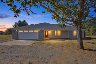 566 Mccraw Lane, Denison, TX 75021