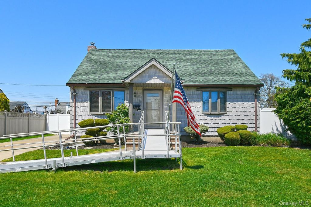 3551 Condor Road, Levittown, NY 11756