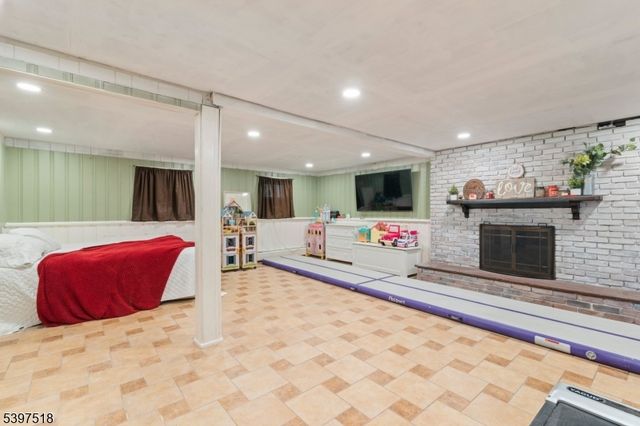 1264 Ringwood Ave, Pompton Lakes Boro, NJ 07442