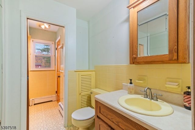 1264 Ringwood Ave, Pompton Lakes Boro, NJ 07442