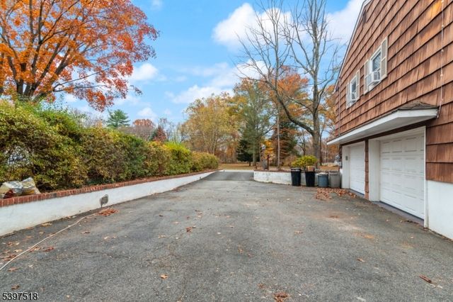 1264 Ringwood Ave, Pompton Lakes Boro, NJ 07442