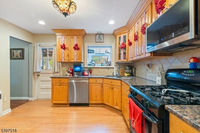 1264 Ringwood Ave, Pompton Lakes Boro, NJ 07442