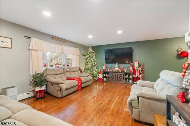 1264 Ringwood Ave, Pompton Lakes Boro, NJ 07442