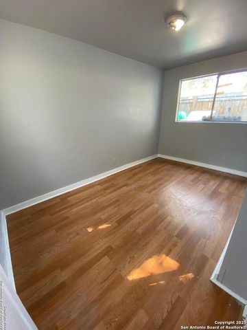 148 GIFFORD ST, San Antonio, TX 78211