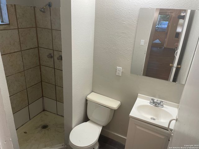 148 GIFFORD ST, San Antonio, TX 78211