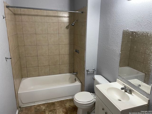 148 GIFFORD ST, San Antonio, TX 78211