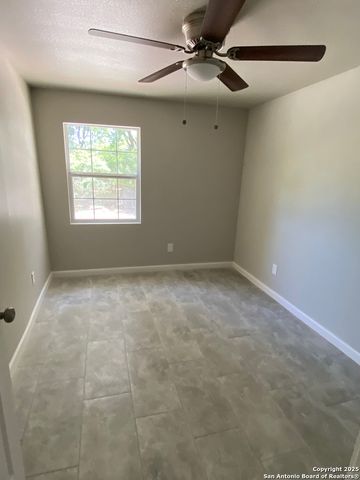 148 GIFFORD ST, San Antonio, TX 78211