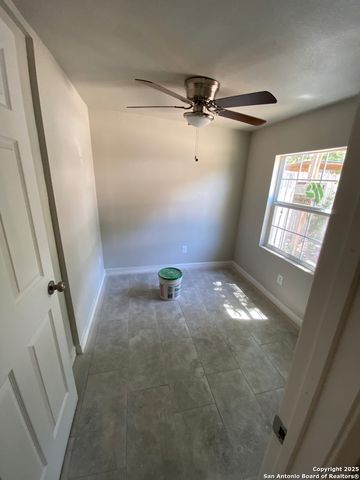 148 GIFFORD ST, San Antonio, TX 78211