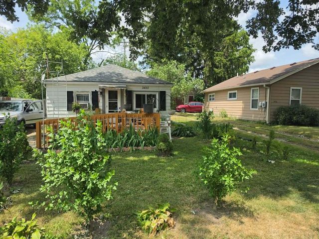 3420 Burchfield Drive, Lansing, MI 48910