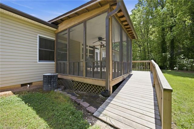 1112 Eaton Place Court, Yadkinville, NC 27055