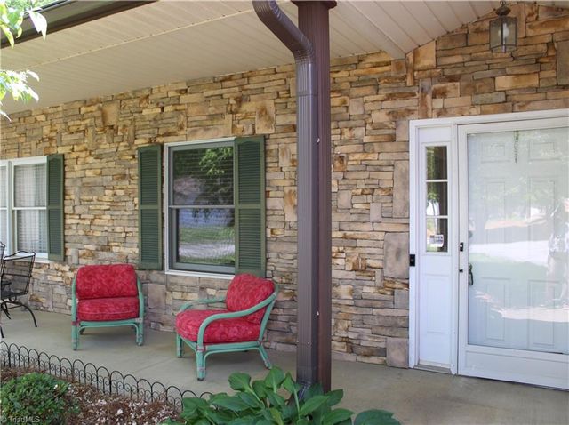 1112 Eaton Place Court, Yadkinville, NC 27055