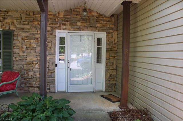1112 Eaton Place Court, Yadkinville, NC 27055