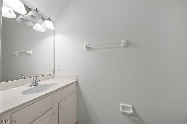 8273 Pacific Beach DR, Fort Myers, FL 33966