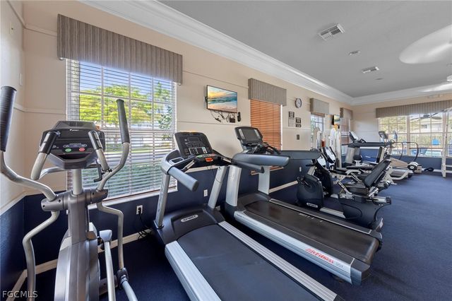 8273 Pacific Beach DR, Fort Myers, FL 33966