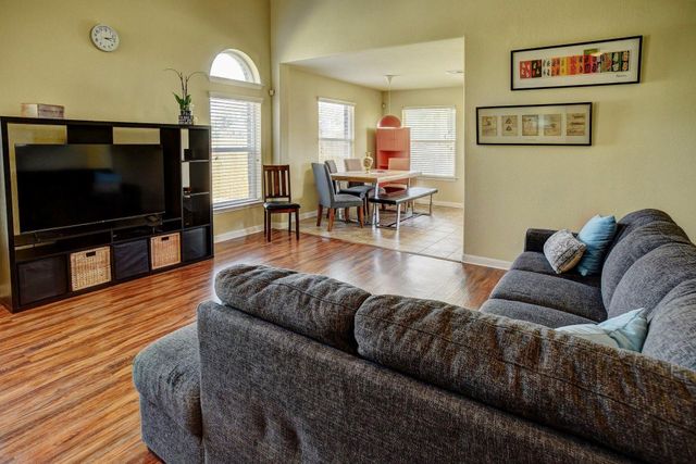 410 S Hunting Lodge LN, Bastrop, TX 78602