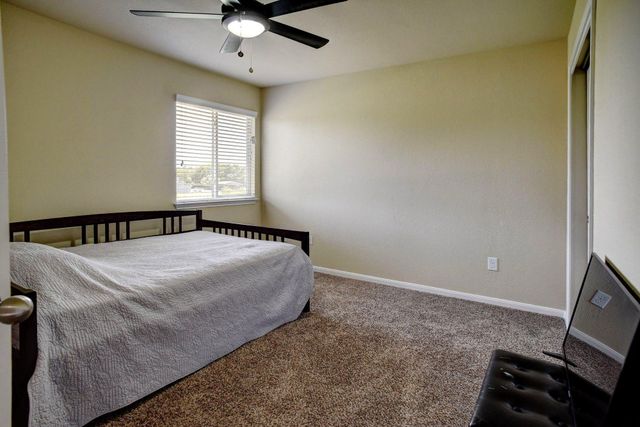 410 S Hunting Lodge LN, Bastrop, TX 78602