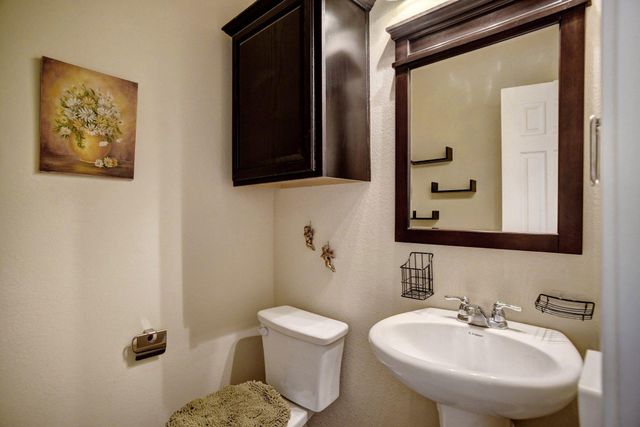 410 S Hunting Lodge LN, Bastrop, TX 78602