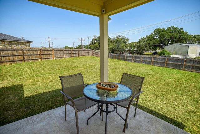 410 S Hunting Lodge LN, Bastrop, TX 78602