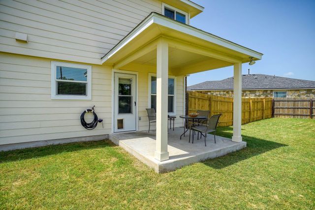 410 S Hunting Lodge LN, Bastrop, TX 78602