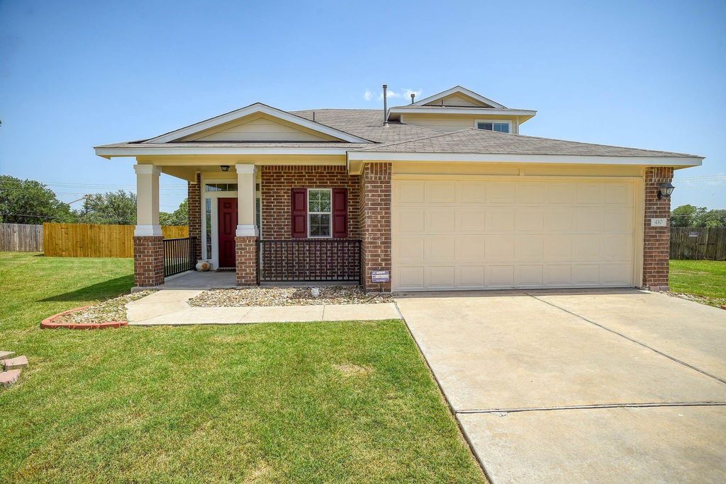 410 S Hunting Lodge LN, Bastrop, TX 78602