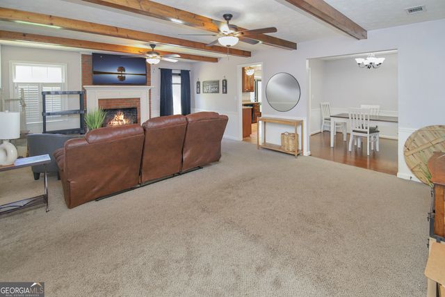 108 Meadownland Trail, Lagrange, GA 30240