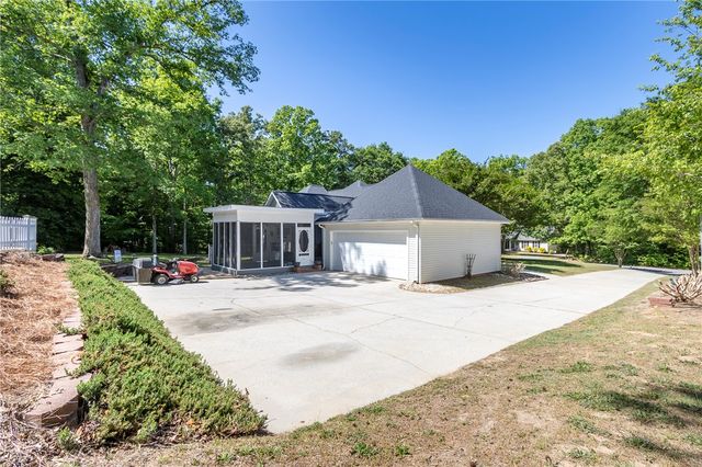 151 Hannah Circle, Anderson, SC 29621
