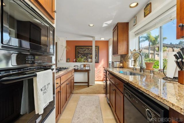 2520 Navarra Dr C, Carlsbad, CA 92009