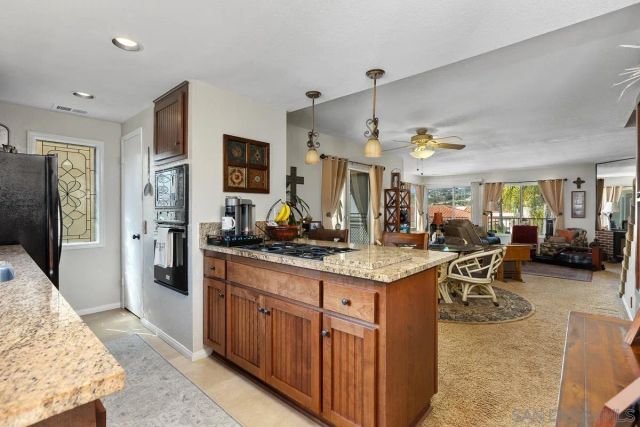 2520 Navarra Dr C, Carlsbad, CA 92009