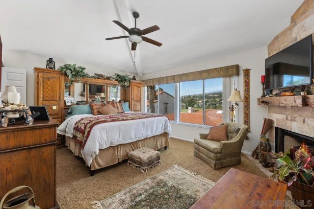 2520 Navarra Dr C, Carlsbad, CA 92009