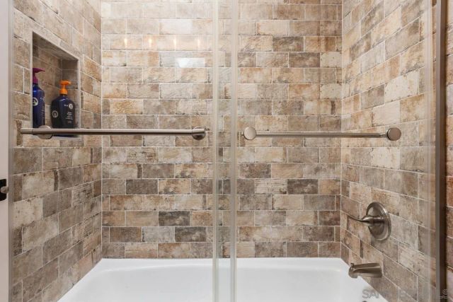2520 Navarra Dr C, Carlsbad, CA 92009