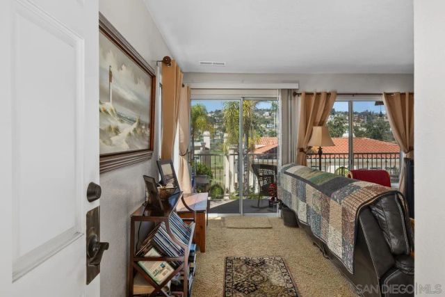 2520 Navarra Dr C, Carlsbad, CA 92009