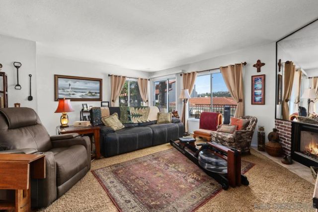 2520 Navarra Dr C, Carlsbad, CA 92009