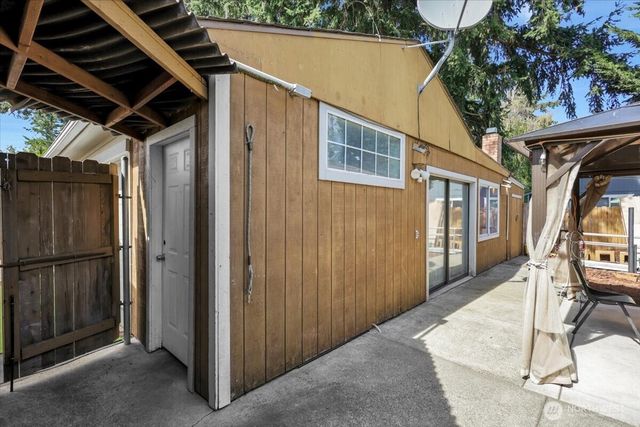 1621 113th Street S, Tacoma, WA 98444