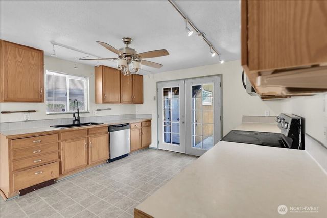 1621 113th Street S, Tacoma, WA 98444
