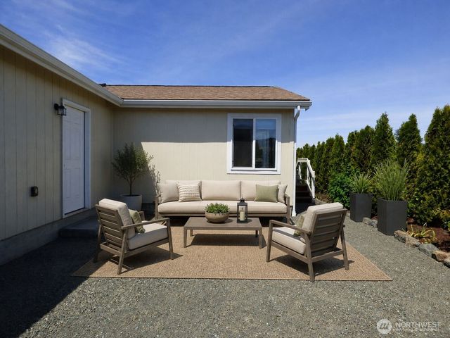 926 N Rock Rose Avenue, Sequim, WA 98382